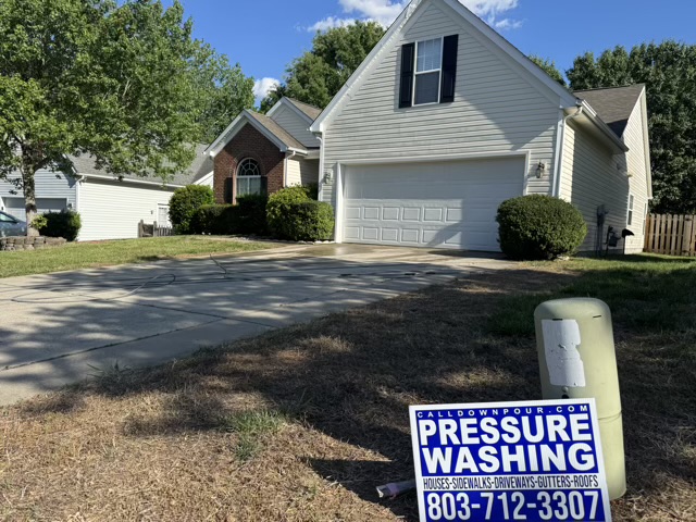 Completed a house wash service today in Charlotte, North Carolina. HOA‘s are on the hunt. We were happy we could help.
